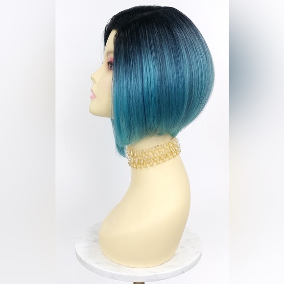 Blue lace front heat safe bob wig - Picture 3 of 12
